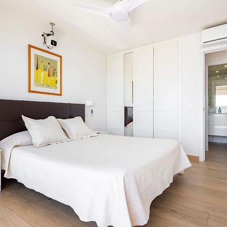 Beachfront -- New Luxury Apartment -- 1ª Linea Playa -- Fuengirola City Center -- Private Parking -- Panoramic Sea Views -- Zewnętrze zdjęcie