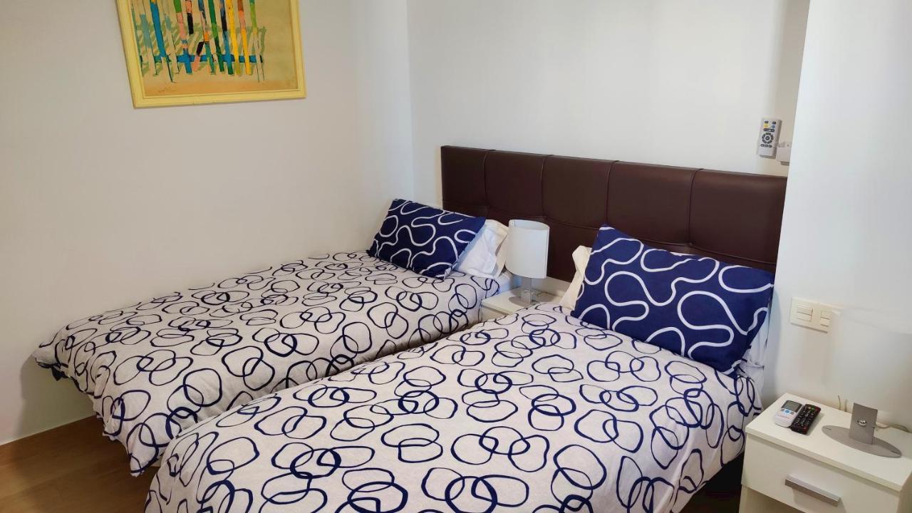 Beachfront -- New Luxury Apartment -- 1ª Linea Playa -- Fuengirola City Center -- Private Parking -- Panoramic Sea Views -- Zewnętrze zdjęcie
